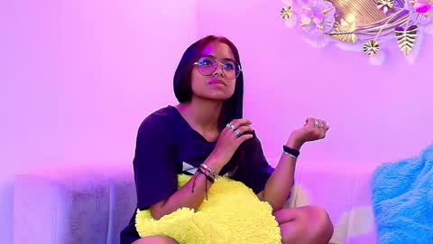 Snapshot of lilith_and_draven chatting on November 2025 09:25:02 PM lilith_and_draven online show from November 2025 09:25:02 PM