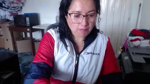 Laura lopez online show from December 2024 02:16:01 PM