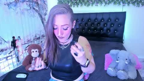 lilith draven online show from February 2026 06:06:02 PM