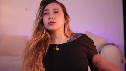 Lilith Gray online show from December 2025 04:18:02 AM