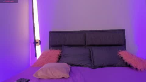 Lili petit  online show from July 2026 03:25:02 AM
