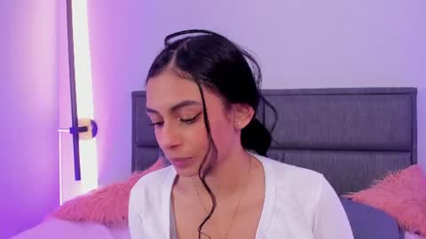 Lili petit  online show from July 2026 04:39:33 PM