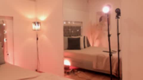 lilith_sage_ online show from December 2025 01:05:02 PM