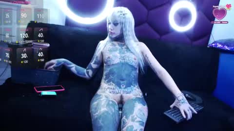 Snapshot of lilithlevis chatting on February 2025 01:00:02 AM Tifon Mary - Indepent model online show from February 2025 01:00:02 AM