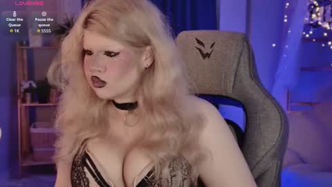 LilithNelson online show from July 2026 02:04:01 PM