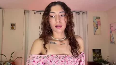 Snapshot of lilithrose_b chatting on May 2026 04:07:01 AM Lele online show from May 2026 04:07:01 AM