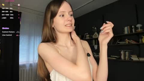 Snapshot of lilkiti chatting on April 2026 08:23:01 AM Kiti online show from April 2026 08:23:01 AM