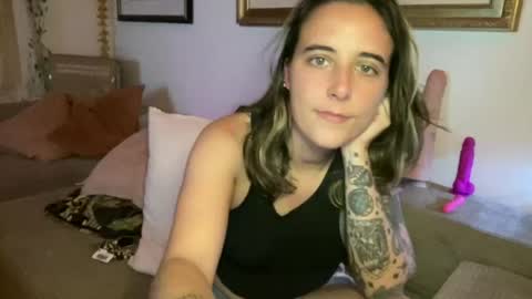 lilldaddysgirl online show from July 2026 04:19:01 AM