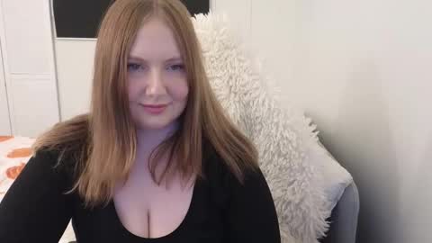 Anni online show from November 2025 12:08:02 PM