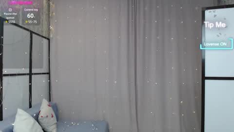 Lillian online show from February 2025 07:44:02 AM