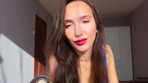 Lillian online show from September 2025 04:27:02 AM