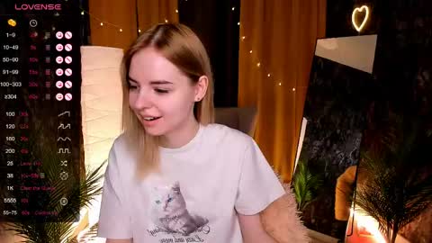 Snapshot of lillian_shine chatting on April 2026 02:27:02 AM Lillian online show from April 2026 02:27:02 AM