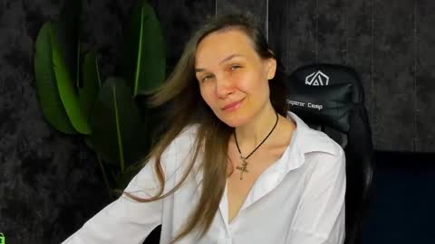 lillian_white1 online show from June 2026 12:48:02 AM