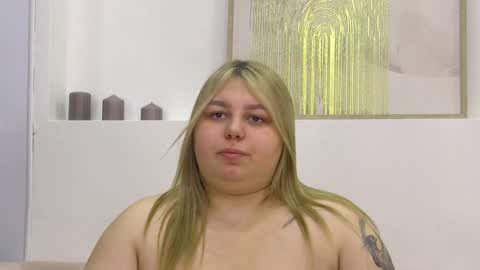 LillianHaig online show from December 2024 01:08:01 AM