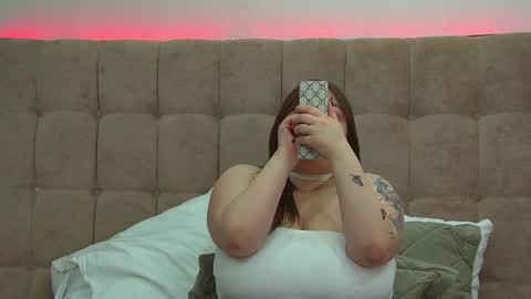 Snapshot of lillianhaig chatting on February 2025 09:51:01 PM LillianHaig online show from February 2025 09:51:01 PM