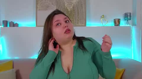 Snapshot of lillianhaig chatting on March 2025 06:58:02 PM LillianHaig online show from March 2025 06:58:02 PM