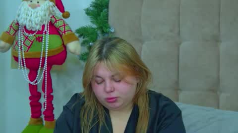 Snapshot of lillianhaig chatting on December 2025 06:31:01 AM LillianHaig online show from December 2025 06:31:01 AM