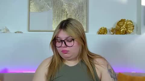 Snapshot of lillianhaig chatting on January 2026 06:44:02 PM LillianHaig online show from January 2026 06:44:02 PM