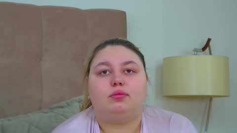 Snapshot of lillianhaig chatting on February 2026 06:39:02 AM LillianHaig online show from February 2026 06:39:02 AM