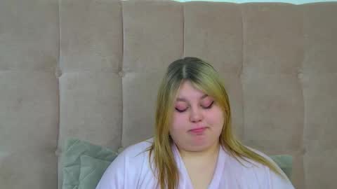 Snapshot of lillianhaig chatting on February 2026 06:44:02 PM LillianHaig online show from February 2026 06:44:02 PM