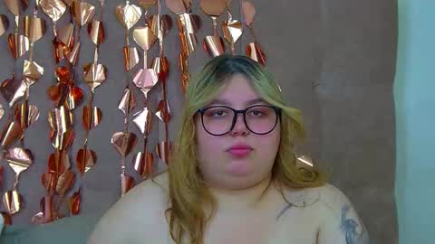 Snapshot of lillianhaig chatting on February 2026 07:10:02 PM LillianHaig online show from February 2026 07:10:02 PM