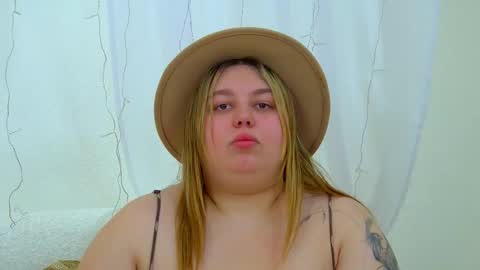 Snapshot of lillianhaig chatting on February 2026 06:48:01 PM LillianHaig online show from February 2026 06:48:01 PM