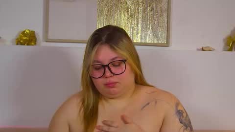 Snapshot of lillianhaig chatting on March 2026 06:48:01 PM LillianHaig online show from March 2026 06:48:01 PM