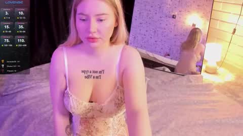 lillie_berry online show from November 2025 04:50:02 AM