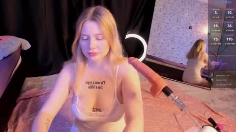 lillie_berry online show from December 2025 04:40:02 AM