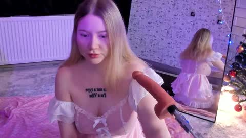 lillie_berry online show from January 2026 04:37:02 AM