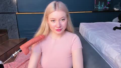 lillie_berry online show from April 2026 04:37:01 AM