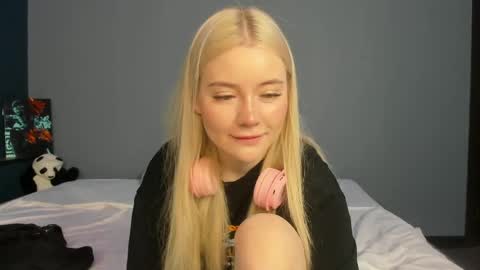 lillie_berry online show from May 2026 04:28:02 AM
