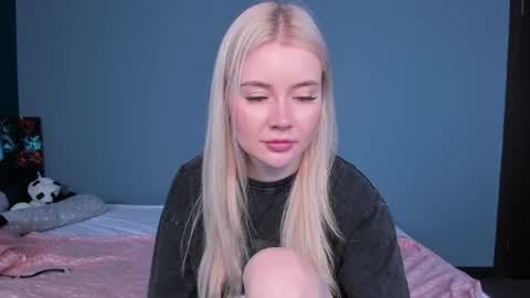 lillie_berry online show from May 2026 04:53:01 AM