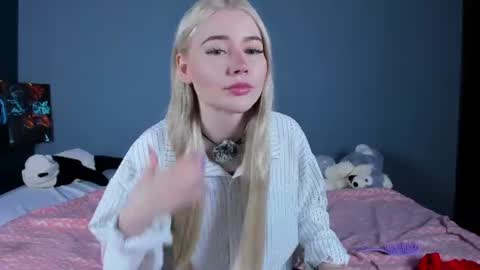 lillie_berry online show from June 2026 04:59:02 AM