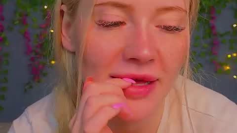 lillie_berry online show from July 2026 05:35:02 AM