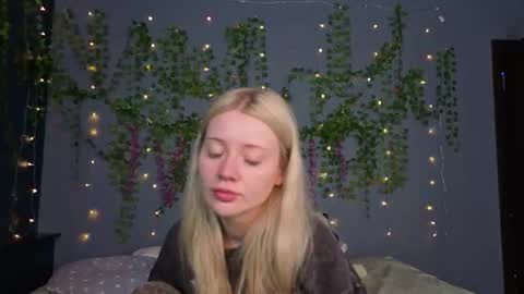 lillie_berry online show from July 2026 04:15:02 AM