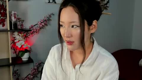 lillie_sun online show from June 2026 10:01:01 PM