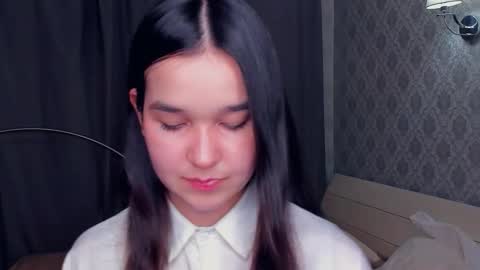 Snapshot of lilliecelina chatting on December 2025 09:31:02 PM Celina Lillie online show from December 2025 09:31:02 PM