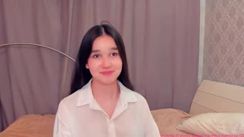 Snapshot of lilliecelina chatting on December 2025 09:22:02 PM Celina Lillie online show from December 2025 09:22:02 PM