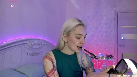 LilliMoore online show from November 2025 12:31:02 AM