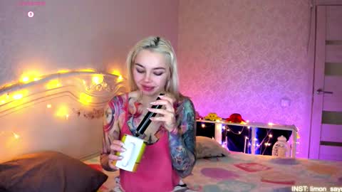 Snapshot of lillimooore chatting on February 2026 11:16:02 PM LilliMoore online show from February 2026 11:16:02 PM