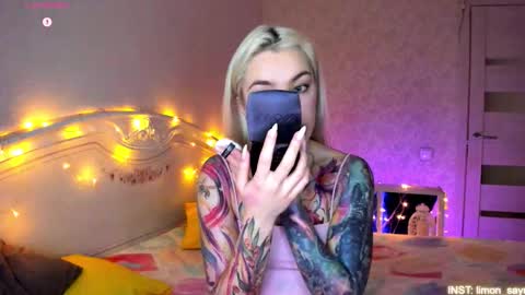 Snapshot of lillimooore chatting on February 2026 11:28:02 PM LilliMoore online show from February 2026 11:28:02 PM