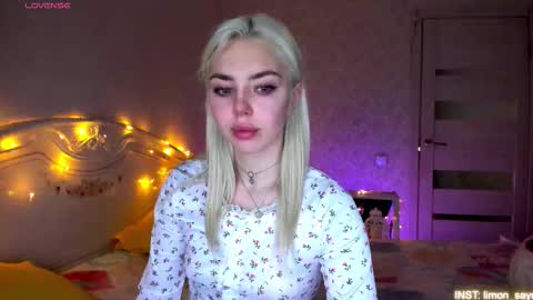 Snapshot of lillimooore chatting on March 2026 11:41:02 PM LilliMoore online show from March 2026 11:41:02 PM