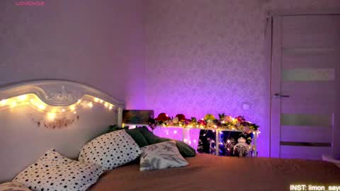 LilliMoore online show from May 2026 11:32:01 PM