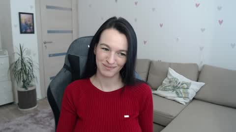 lilliyves online show from May 2026 10:23:01 AM