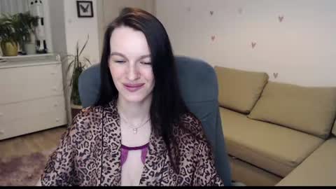 lilliyves online show from July 2026 09:40:01 PM