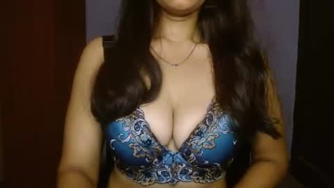 lilly_07 online show from July 2026 04:25:01 AM