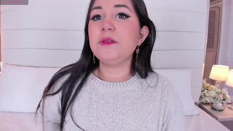 Lizeth follow me in my igimlilycute 3 online show from January 2025 03:49:02 AM