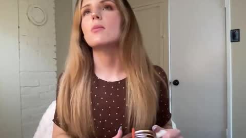 lilly_adams88 online show from June 2026 10:45:02 PM