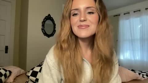 lilly_adams88 online show from June 2026 11:16:01 PM